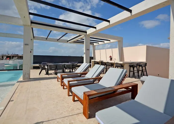 Modern 2 Story Loft With Rooftop Pool And Ocean Views Playa del Carmen
