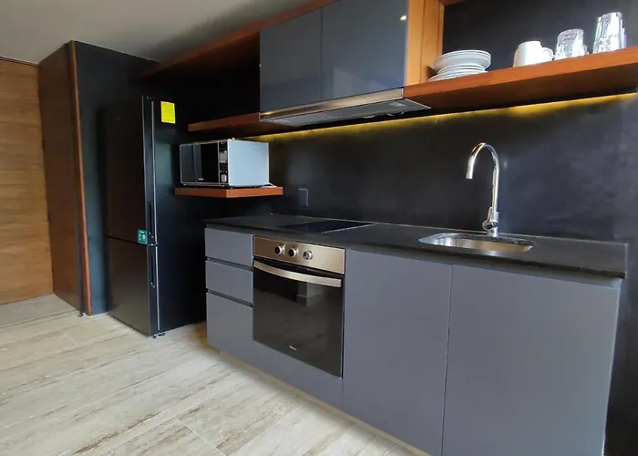 Modern 2 Story Loft With Rooftop Pool And Ocean Views 4*